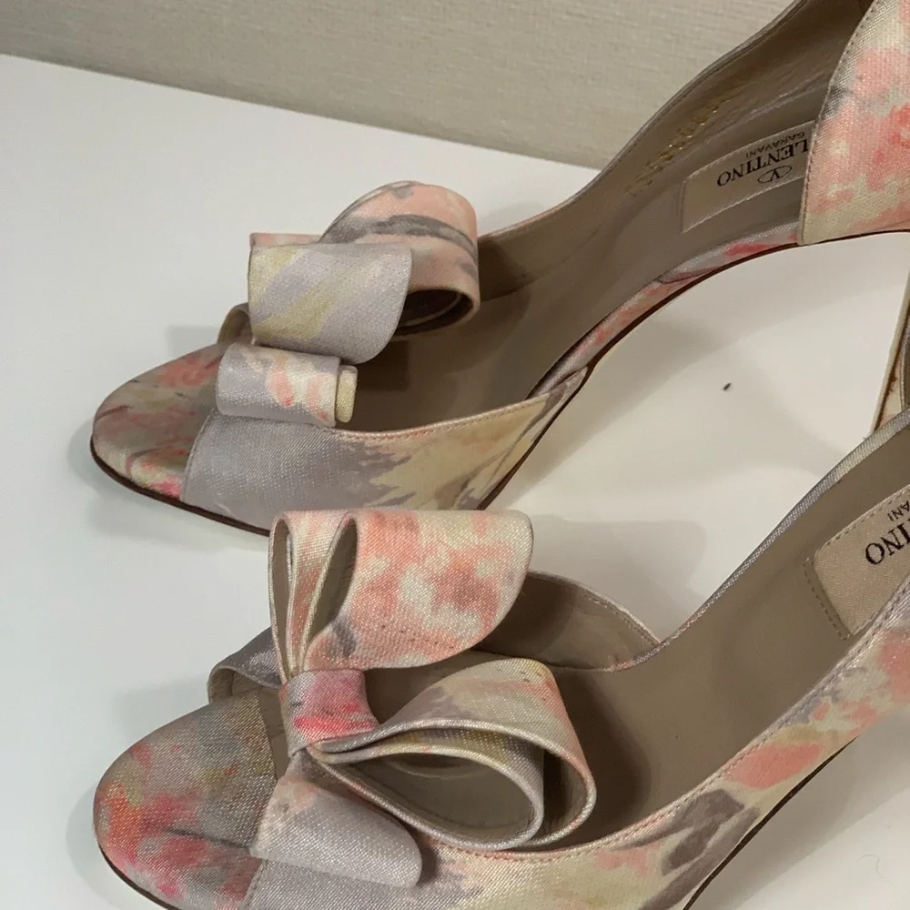 RARE Valentino Bow d’Orsay 37.5 pastel‎ fabric